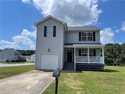 1215 Baltic St Suffolk, VA 23434