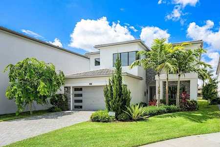 8999 Dulcetto Court Boca Raton, FL 33496