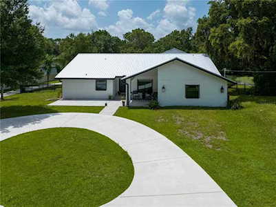17230 Driftwood Ln Lutz, FL 33558