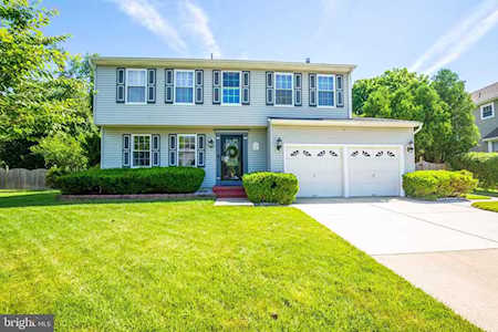18 Faybrooke Dr Marlton, NJ 08053