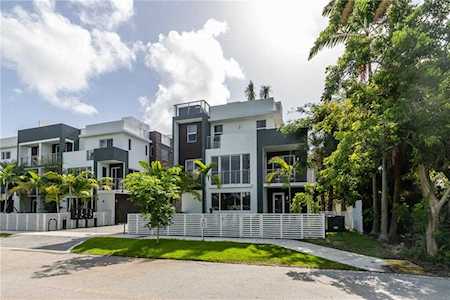 700 NE 14th Ave #310 Fort Lauderdale, FL 33304