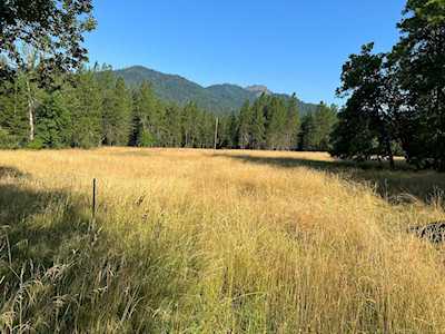 5483/5488 Pleasant Creek Rd Rogue River, OR 97537