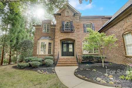 4266 Stormy Pointe Ct Denver, NC 28037