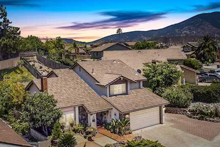 10256 Moorpark St Spring Valley, CA 91978