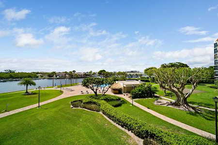 899 Jeffery Street #309 Boca Raton, FL 33487
