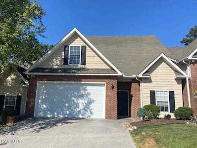 6954 Pemmbrooke Shire Ln Knoxville, TN 37909