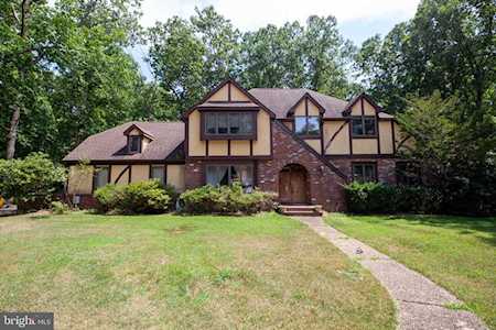 26 Winfield Dr Berlin, NJ 08009