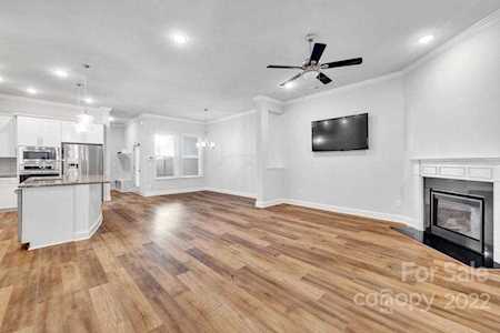 10018 Wayfair Meadow Ct Charlotte, NC 28277