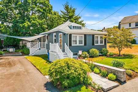 46 Gannett Rd Quincy, MA 02169