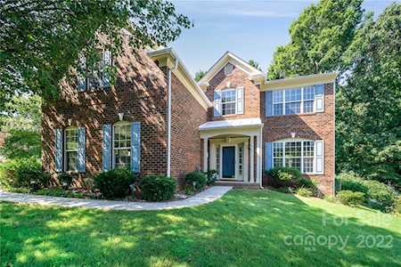 7606 Dinniston Dr Huntersville, NC 28078