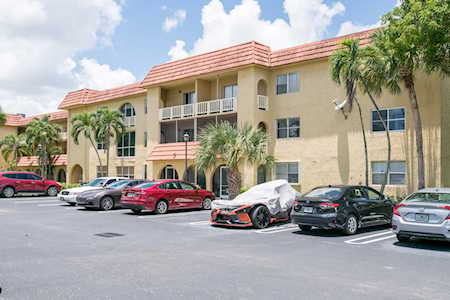 10762 La Placida Drive #7-207 Coral Springs, FL 33065