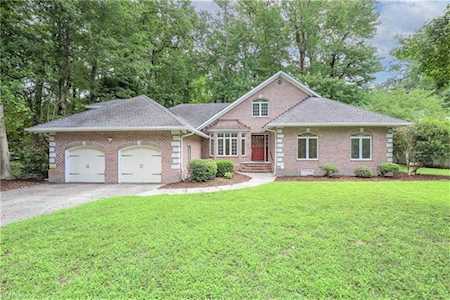 2524 Entrada Dr Virginia Beach, VA 23456