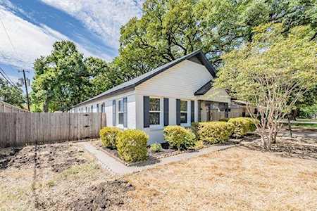 820 W Inwood Drive Arlington, TX 76013