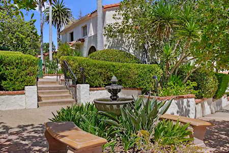 1217 Salsipuedes #B Santa Barbara, CA 93103