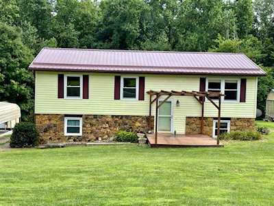 2890 E Carowinds Court Bloomington, IN 47401