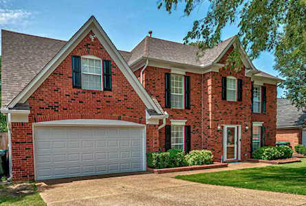 819 E Tropicana Dr Cordova, TN 38018