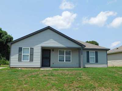 3821 Lake Park Cv Memphis, TN 38127