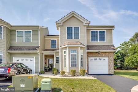 16 Heals Farm Rd Burlington, NJ 08016