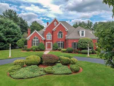 48 Campion Rd North Andover, MA 01845