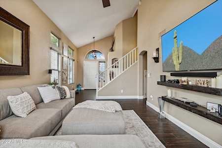 4032 W Rose Garden Lane Glendale, AZ 85308