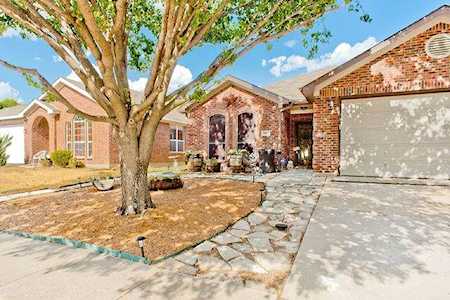 2837 Wakecrest Drive Fort Worth, TX 76108