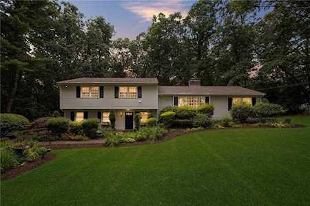 196 Varnum Dr Warwick, RI 02818