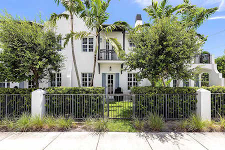904 Hamilton Lane Delray Beach, FL 33483