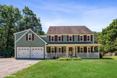 67 Ahern Rd Marlborough, MA 01752
