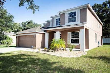 1605 Acorn Leaf Ct Valrico, FL 33594