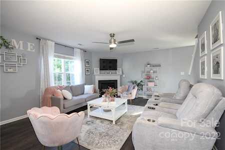4329 Tucker Chase Dr Midland, NC 28107
