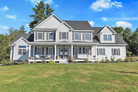 70 Cortland Ave Weare, NH 03281