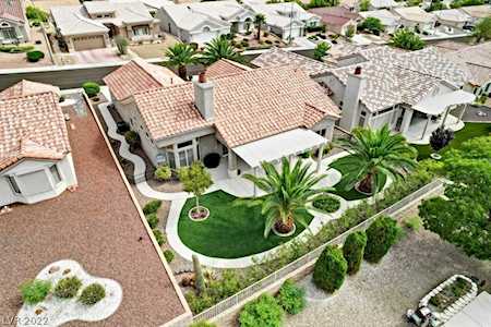 10033 Keysborough Dr Las Vegas, NV 89134