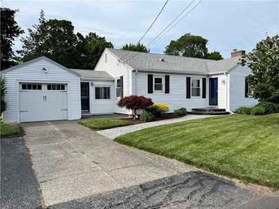 40 Greenfield Rd Cumberland, RI 02864