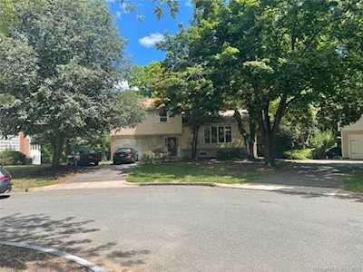 60 Ridgebrook Drive West Hartford, CT 06107