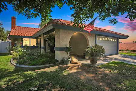 6631 Avenida Valencia Jurupa Valley, CA 92509