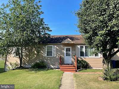 41 Marlyn Ave Pennsville, NJ 08070