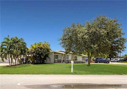 7580 Simms St Hollywood, FL 33024