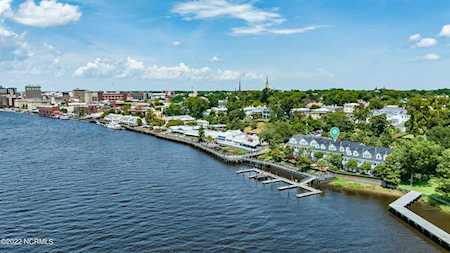 10 Nun Street Wilmington, NC 28401