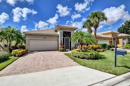12562 Via Lucia Boynton Beach, FL 33436