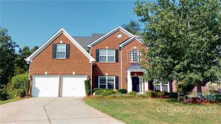 8307 Burgundy Ridge Dr Harrisburg, NC 28075