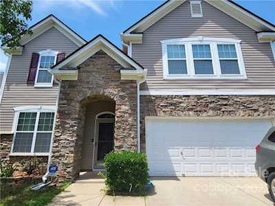 1414 Moss Creek Dr Harrisburg, NC 28075