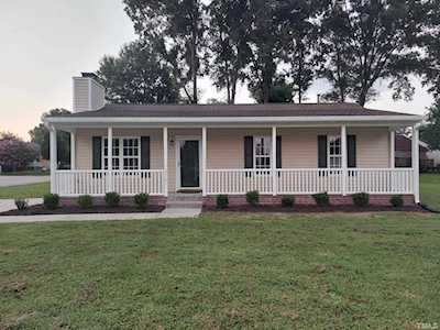 5701 Chinook Court Raleigh, NC 27610