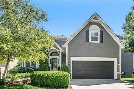 21619 W 98th St Lenexa, KS 66220