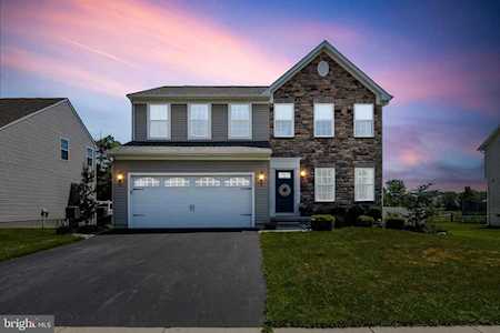 17 Carrington Way Marlton, NJ 08053
