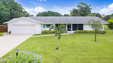 2421 Arizona Street Melbourne, FL 32904