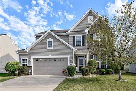 1211 Switchback Ct Greenwood, IN 46143