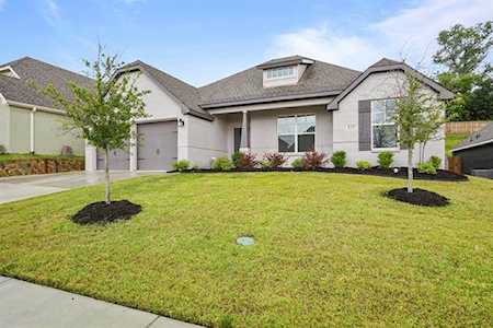325 Bluffside Trail Benbrook, TX 76126