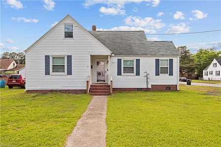 300 Sandpiper Dr Portsmouth, VA 23704