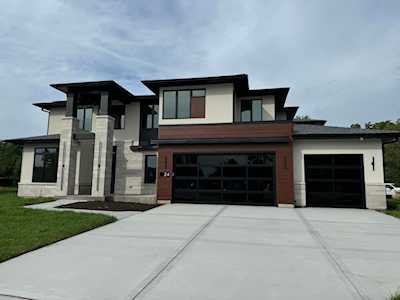 24 Pinnacle Ct Naperville, IL 60565