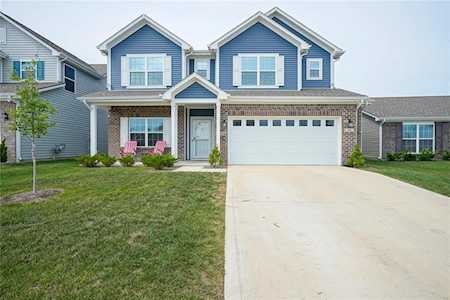 986 Cass Dr Franklin, IN 46131